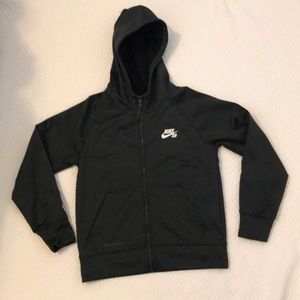 NIKE BOYS SIZE SMALL (8-10) HOODED SWEATSHIRT